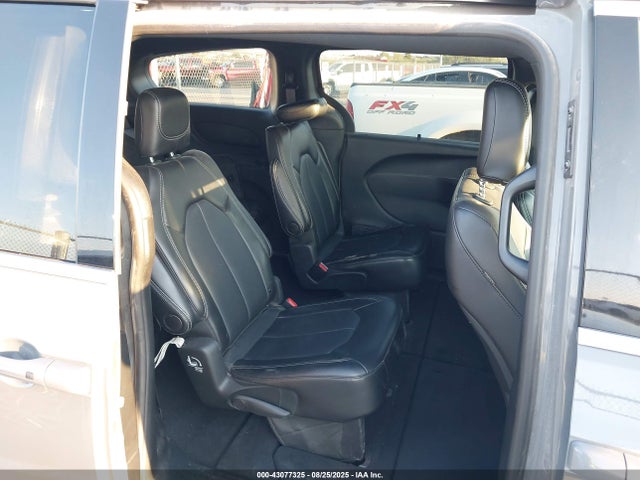 Chrysler Pacifica 2025 2C4RC1BG8SR541191 Image 8