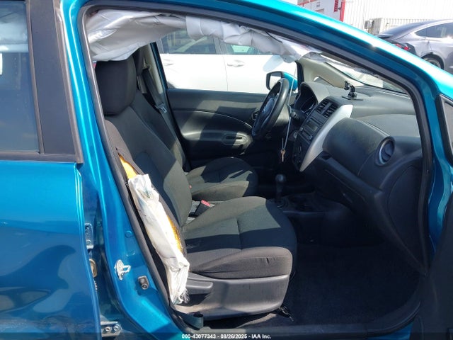 3N1CE2CP3GL392751 Nissan 2016