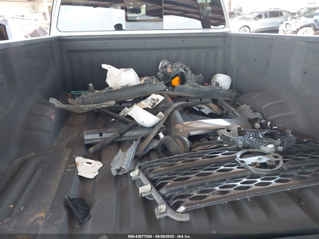 1N6BA1F40JN532341 Nissan 2018