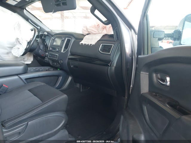 1N6BA1F40JN532341 Nissan 2018
