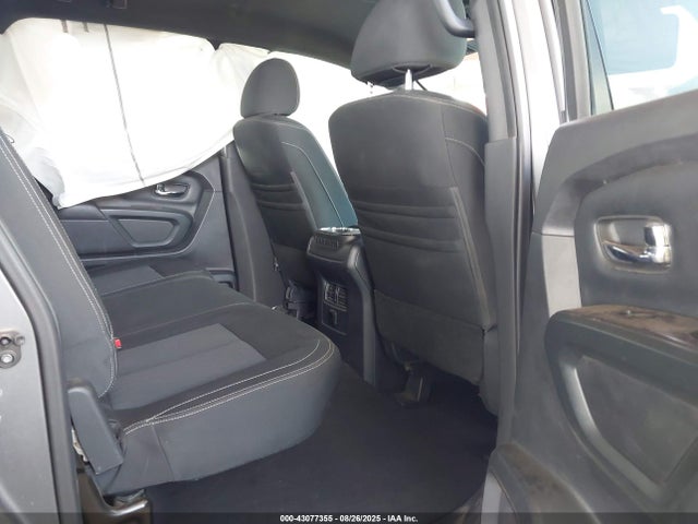1N6BA1F40JN532341 Nissan 2018