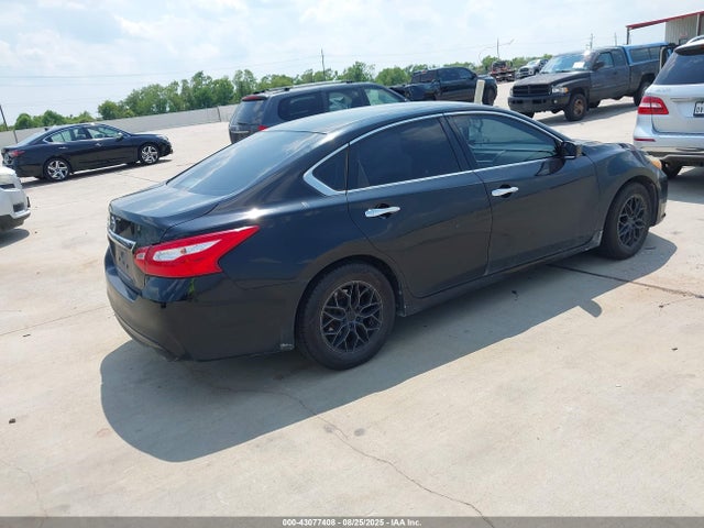 1N4AL3AP6HC181453 Nissan 2017
