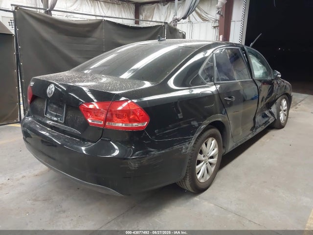 Volkswagen Passat 1.8t Wolfsburg Edition 2014 1VWAT7A37EC092000 Image 4