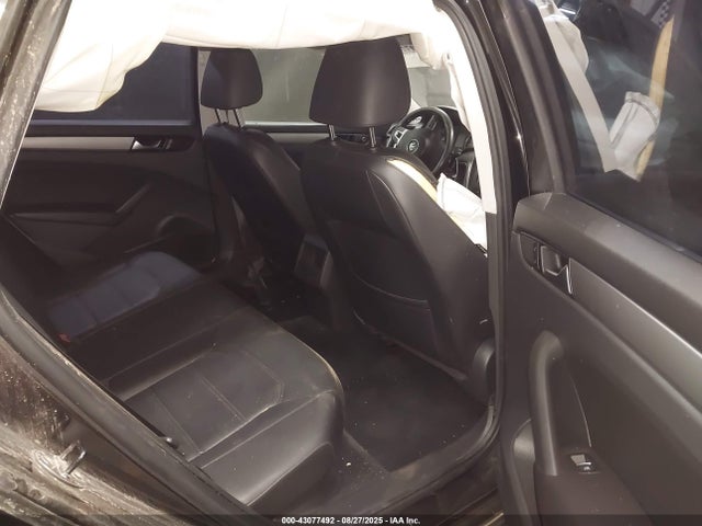 Volkswagen Passat 1.8t Wolfsburg Edition 2014 1VWAT7A37EC092000 Image 8