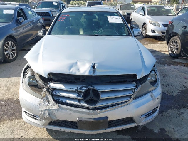 Mercedes-Benz C-Class 2014 WDDGF4HB3EA967039 Image 12