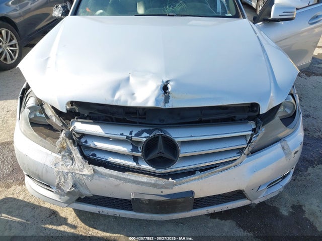 Mercedes-Benz C-Class 2014 WDDGF4HB3EA967039 Image 6