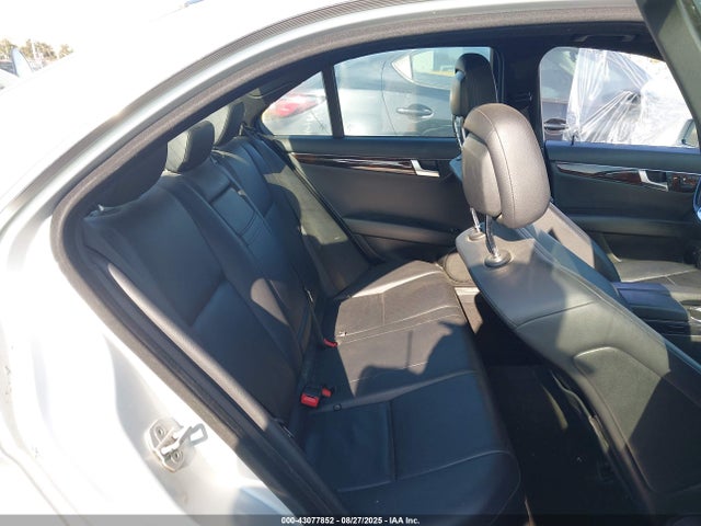 Mercedes-Benz C-Class 2014 WDDGF4HB3EA967039 Image 8