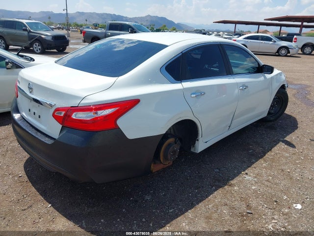 Nissan 2016 2016 1N4AL3AP1GN366142 Image 4