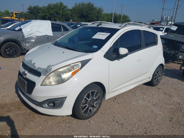 Chevrolet ll0 2014 KL8CF6S95EC522406 Image 2