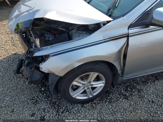 43078143 :رقم المزاد ، 4T1BF1FK7GU247052 vin ، 2016 Toyota Camry Le مزاد بيع