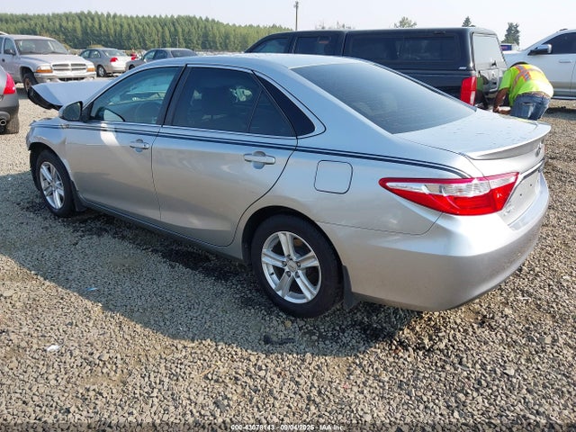 43078143 :رقم المزاد ، 4T1BF1FK7GU247052 vin ، 2016 Toyota Camry Le مزاد بيع