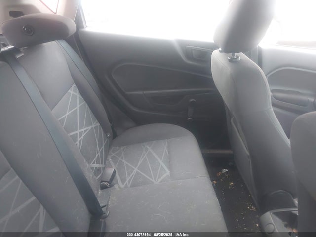 3FADP4TJ8FM138843 Ford Fiesta