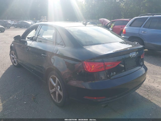 2015 AUDI A3 WAUBFGFFXF1093637 Photo 2