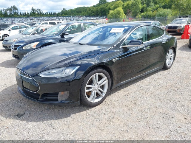 2013 TESLA MODEL S 5YJSA1AG0DFP10630 Photo 1