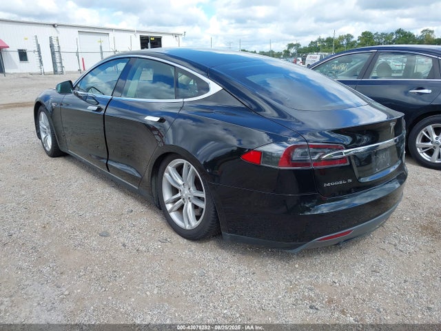 2013 TESLA MODEL S 5YJSA1AG0DFP10630 Photo 2