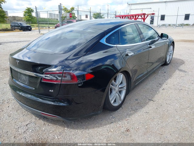 2013 TESLA MODEL S 5YJSA1AG0DFP10630 Photo 3