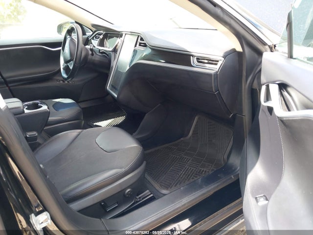 2013 TESLA MODEL S 5YJSA1AG0DFP10630 Photo 4