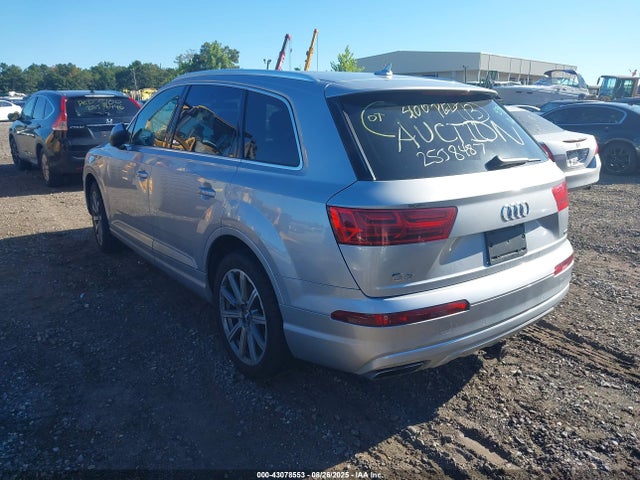2018 AUDI Q7 WA1LHAF75JD040322 Photo 2