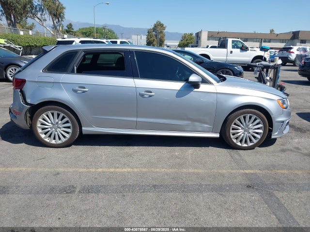 WAUUPBFF3GA156524 Audi A3