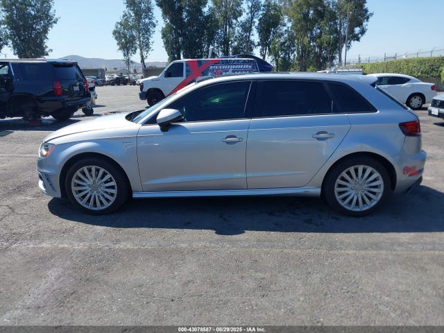 WAUUPBFF3GA156524 Audi A3