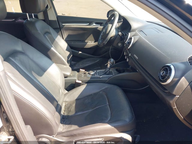 2015 AUDI A3 WAUBFGFF4F1019789 Photo 4