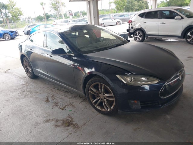 Продаж на аукціоні авто 2013 Tesla Model S, vin: 5YJSA1AC8DFP10114, номер лоту: 43078671