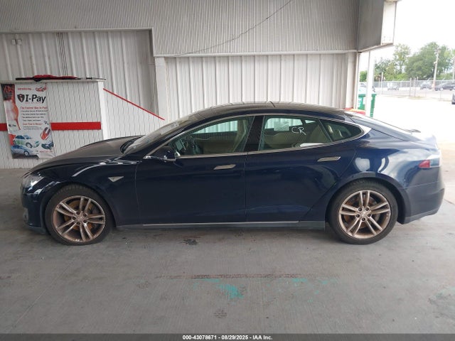 Продажа на аукционе авто 2013 Tesla Model S, vin: 5YJSA1AC8DFP10114, номер лота: 43078671