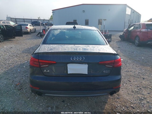 Продаж на аукціоні авто 2017 Audi A4 2.0t Premium, vin: WAUENAF48HN071739, номер лоту: 43078726