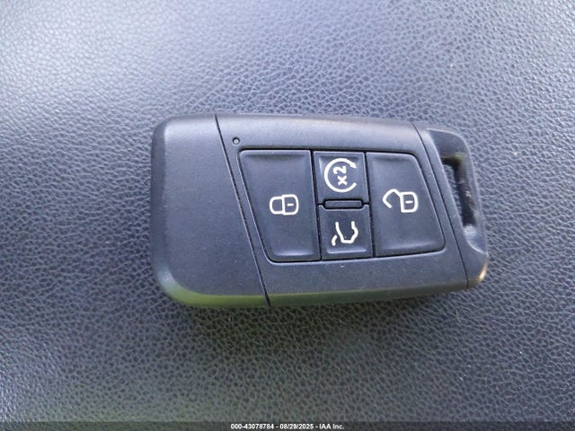 1V2LR2CAXJC527223 Volkswagen fsi