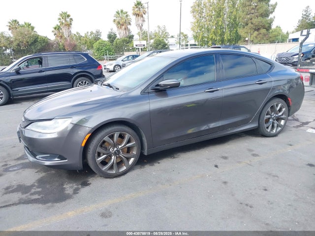 1C3CCCBG4FN516183 Chrysler 2015