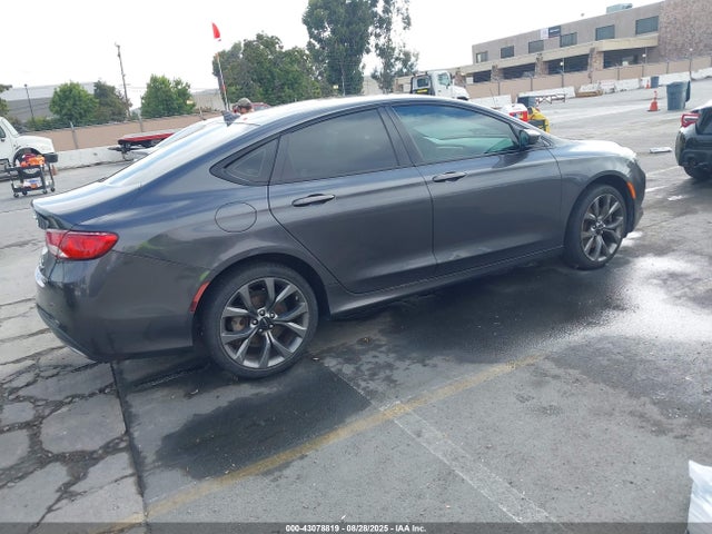 1C3CCCBG4FN516183 Chrysler 2015