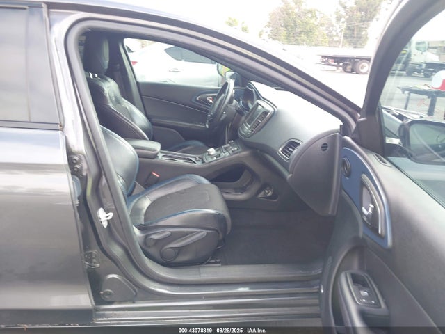 1C3CCCBG4FN516183 Chrysler 2015