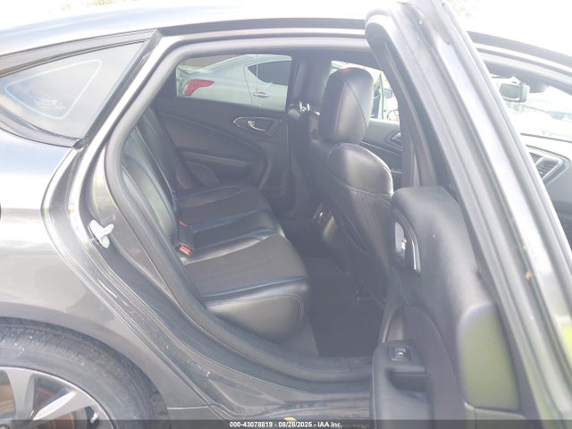1C3CCCBG4FN516183 Chrysler 2015