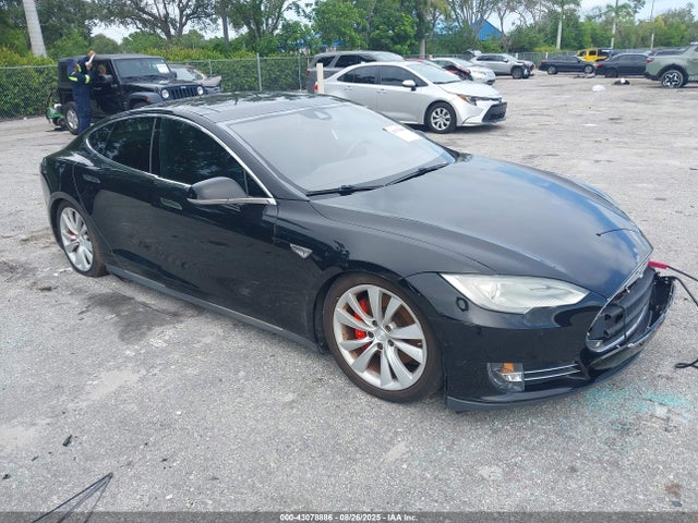 2015 TESLA MODEL S 5YJSA1H2XFFP68743 Photo 0