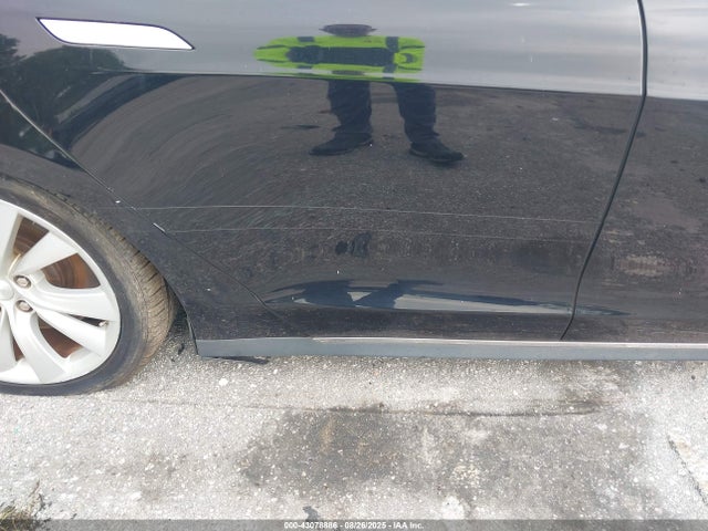2015 TESLA MODEL S 5YJSA1H2XFFP68743 Photo 5
