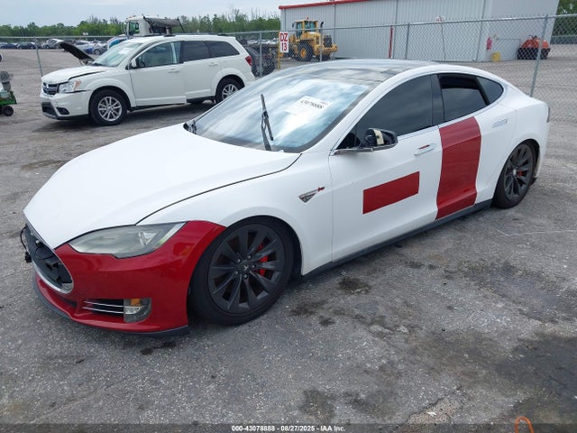 2015 TESLA MODEL S 5YJSA1H21FFP73989 Photo 1