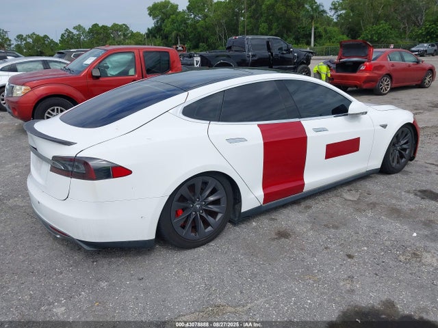 2015 TESLA MODEL S 5YJSA1H21FFP73989 Photo 3