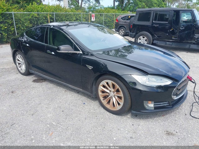 2013 TESLA MODEL S 5YJSA1DPXDFP13515 Photo 0