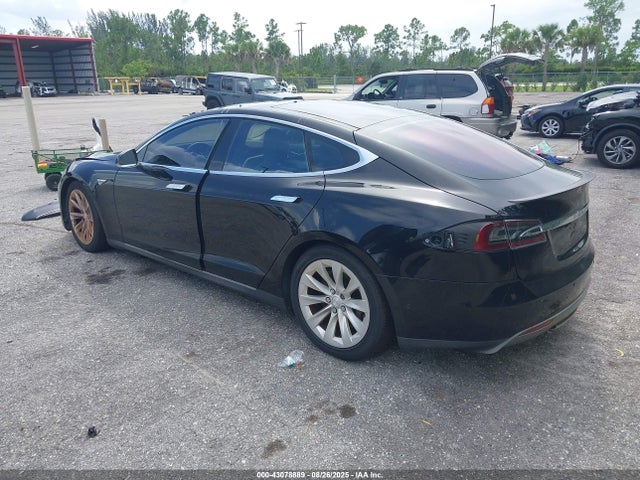 2013 TESLA MODEL S 5YJSA1DPXDFP13515 Photo 2