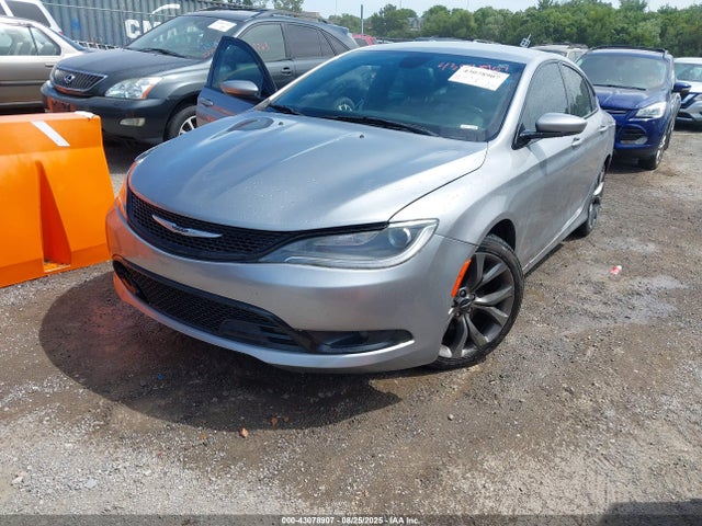 Chrysler 200 2016 1C3CCCBB4GN116565 Image 2