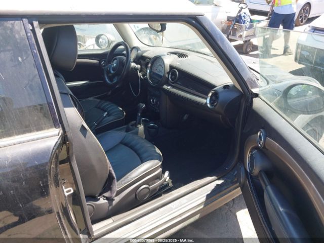 2013 MINI CLUBMAN WMWZF3C51DT490934 Photo 4