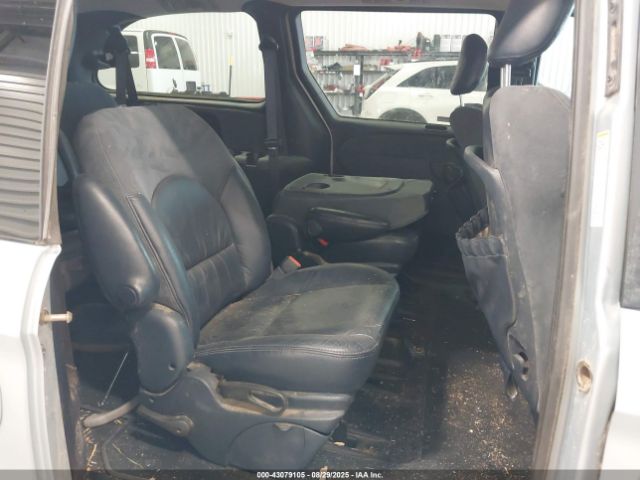 2001 CHRYSLER TOWN & COUNTRY 2C8GP64L61R122367 Photo 7