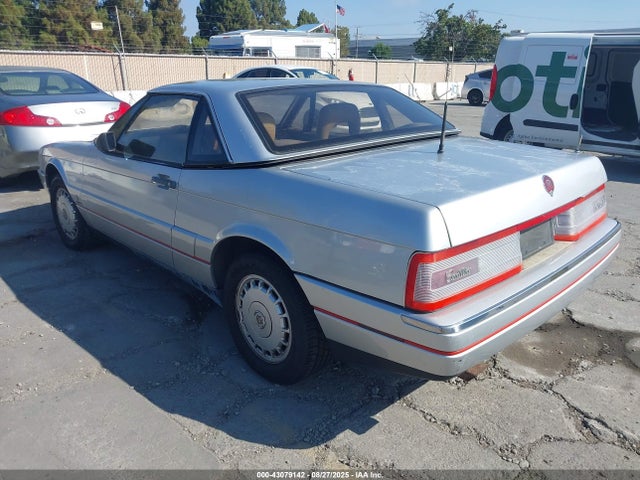 1987 CADILLAC ALLANTE 1G6VR3172HU102304 Photo 2
