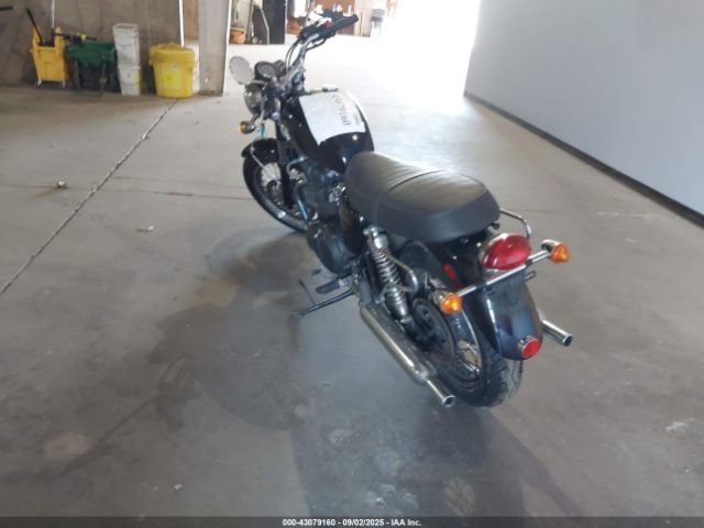 2006 TRIUMPH MOTORCYCLE BONNEVILLE SMT900HN16J263657 Photo 2