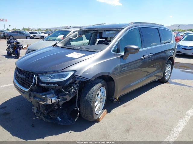 Chrysler 2022 2022 2C4RC1BG0NR145406 Image 2