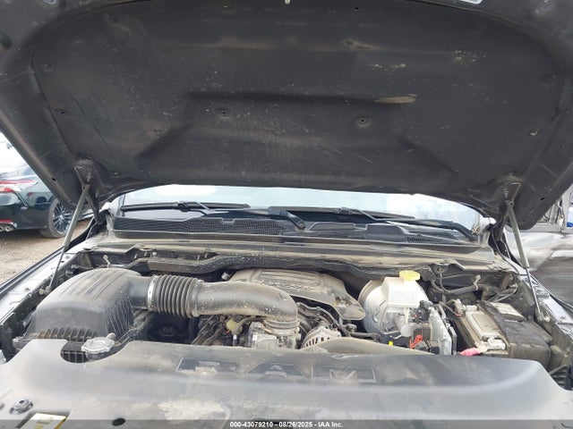 2022 Ram 1500 მანქანა იყიდება აუქციონზე, vin: 1C6RREBT0NN202372, აუქციონის ნომერი: 43079210