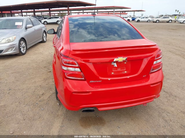 Chevrolet Sonic Lt Auto 2017 1G1JD5SG1H4153628 Image 3
