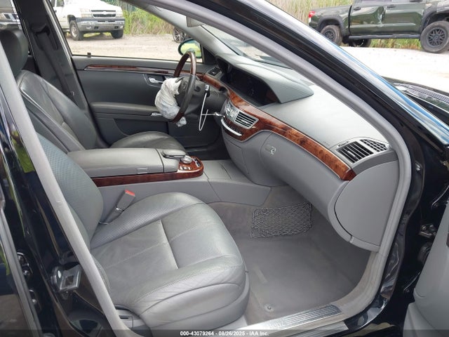 2007 MERCEDES-BENZ S 550 WDDNG71XX7A053806 Photo 4