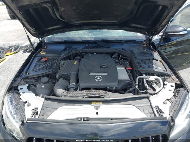 43079415 :رقم المزاد ، 55SWF4KB5FU031879 vin ، 2015 Mercedes-benz C 300 4matic/luxury 4matic/sport 4matic مزاد بيع