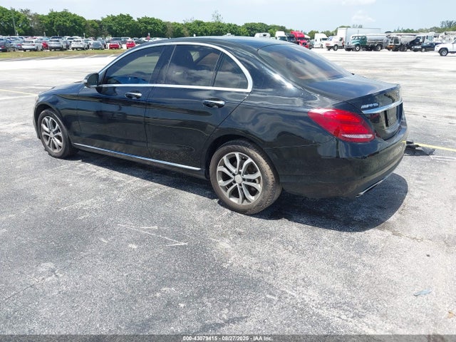 43079415 :رقم المزاد ، 55SWF4KB5FU031879 vin ، 2015 Mercedes-benz C 300 4matic/luxury 4matic/sport 4matic مزاد بيع
